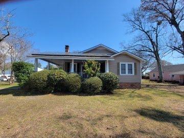 Ms. Daniels home with 5kW solar system.