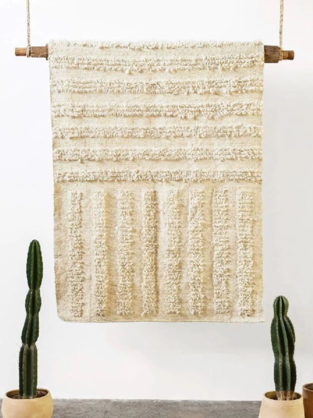 Linear non-toxic wool rug from Avocado