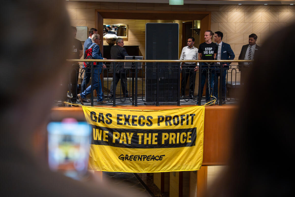 Activists Disrupt Major Gas Conference in Sydney. © Greenpeace