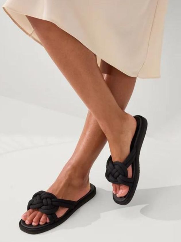 black knot vegan sandals made with recycled materials
