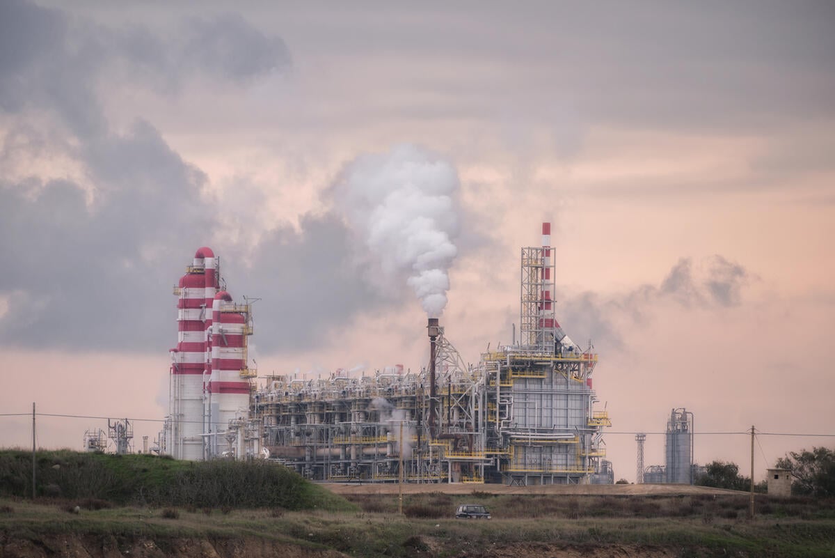 ENI Plant in Brindisi ENI petrochemical plant in Brindisi, Puglia.