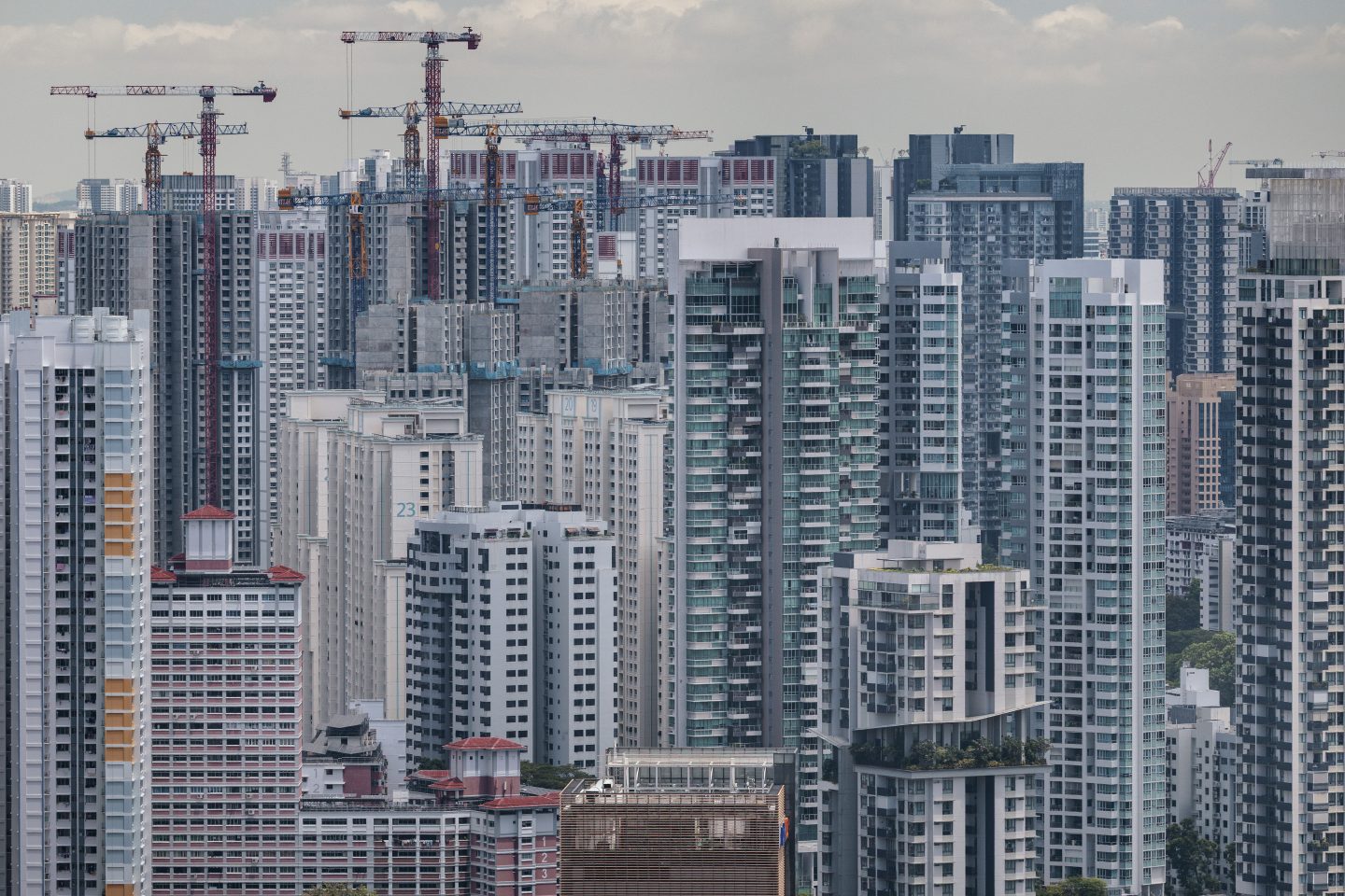 Cranes and skyscrapers in Singapore